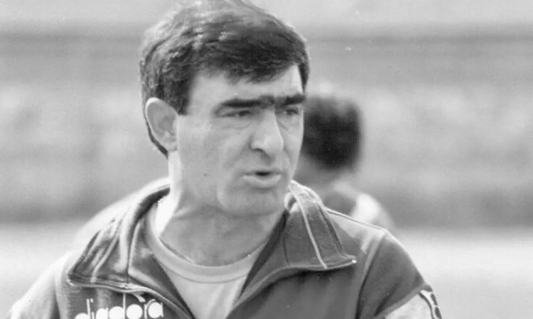 Почитат Кирил Маричков и Атанас Драмов преди мача между България и Люксембург