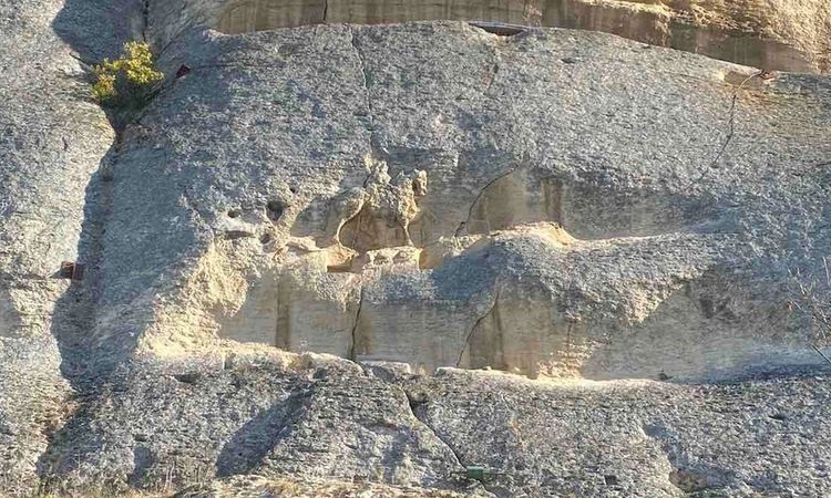 Министърът на културата се запозна с актуалното състояние на Мадарския конник