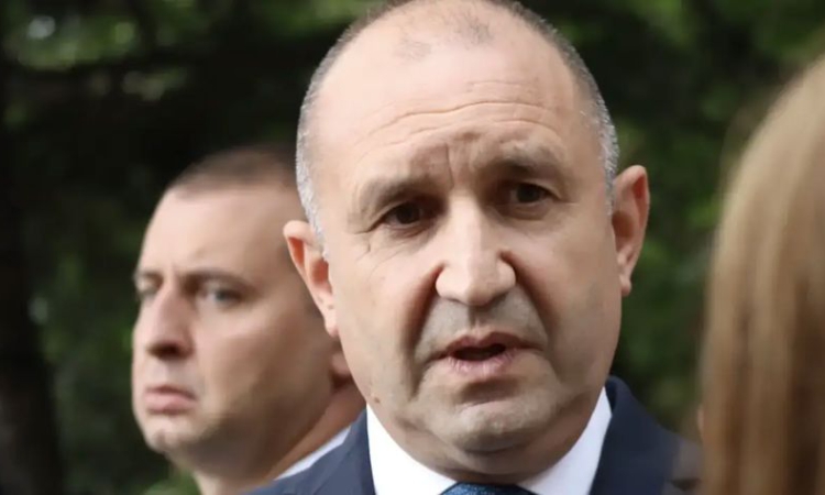 Радев: Категорично съм против България да изпраща войници в Украйна
