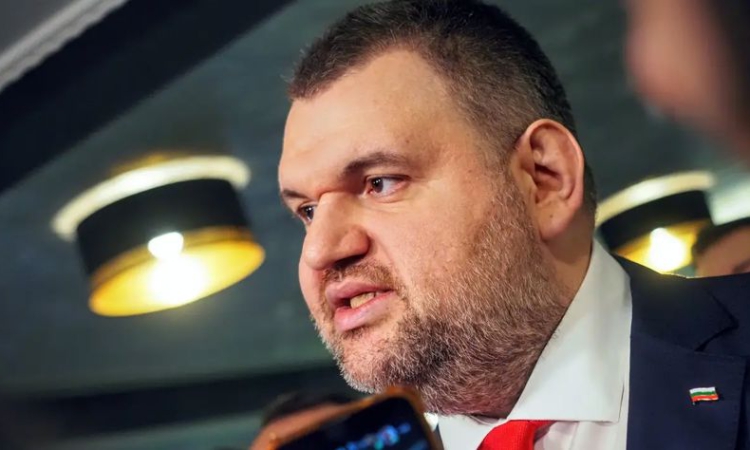 ДПС на Доган: Санкционираният по &quot;Магнитски&quot; Пеевски да не разпространява манипулативни внушения