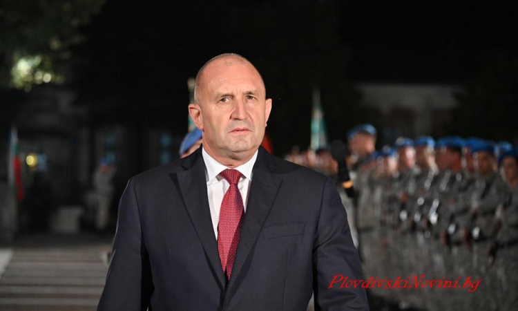Радев: Инсинуациите, че президентът саботира модернизацията на армията