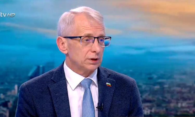 Денков: Не е сега моментът за вот на недоверие, първо - да приемем еврото