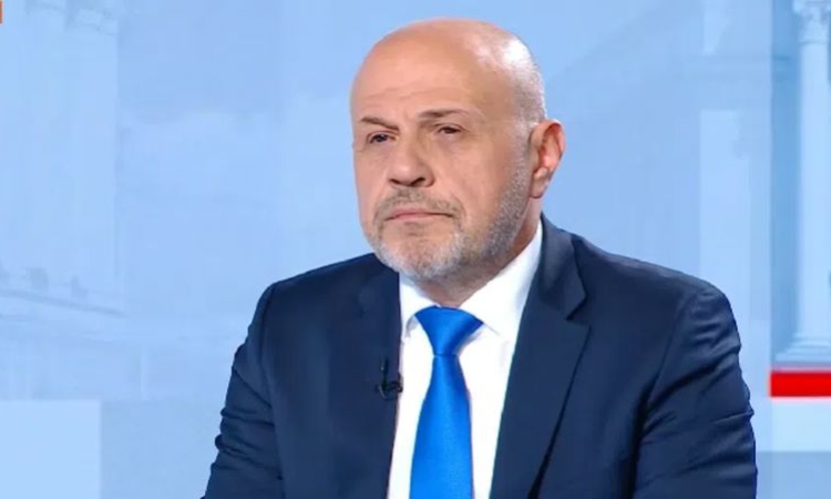 Томислав Дончев за референдума: Правото не винаги е в синхрон с обществените настроения