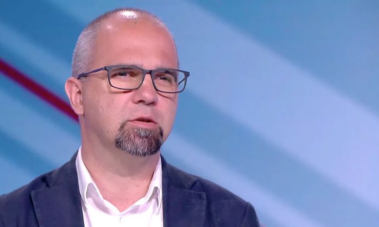Първан Симеонов за хода на Радев с референдума: Конструира опозицията народ-власт или народ-елит