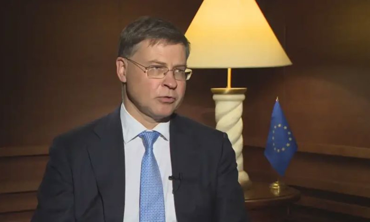 Еврокомисарят Валдис Домбровскис: Еврозоната става все по-силна, за България ще има ясни икономически ползи