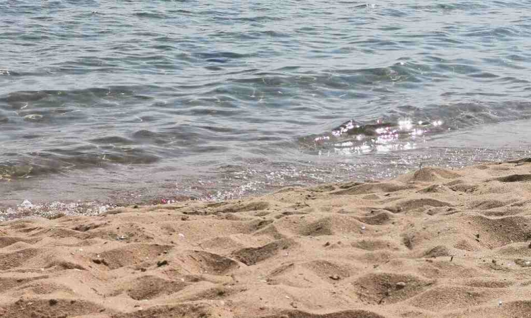 Слънчево и топло
