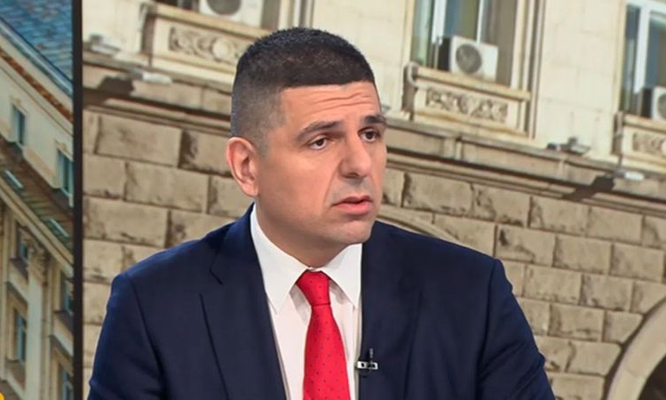 Мирчев: ПП и ДБ няма да се разделят, за съжаление на Борисов и Пеевски, които си пушат пурите в кабинета на Тодор Живков