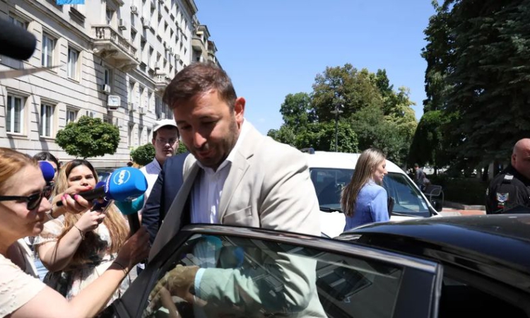 Никола Барбутов подаде оставка като зам.-кмет на София след вчерашната акция на Антикорупционната комисия в СО