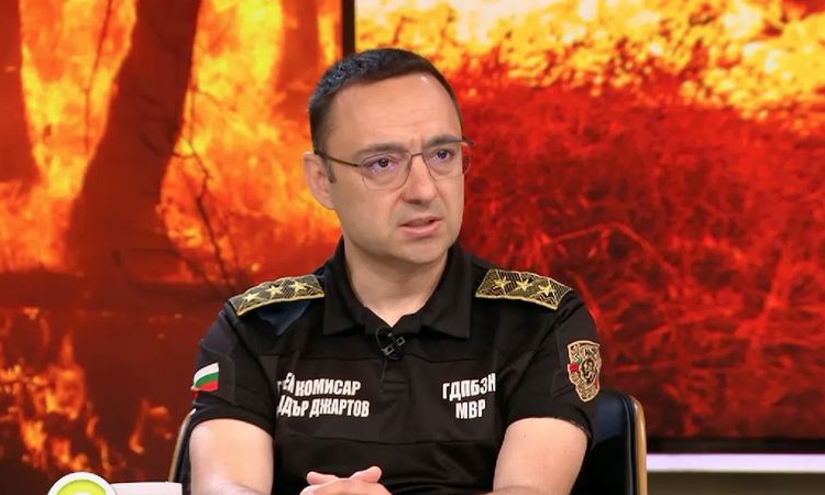 Александър Джартов: Само за месец пожарите в страната са се увеличили четири пъти