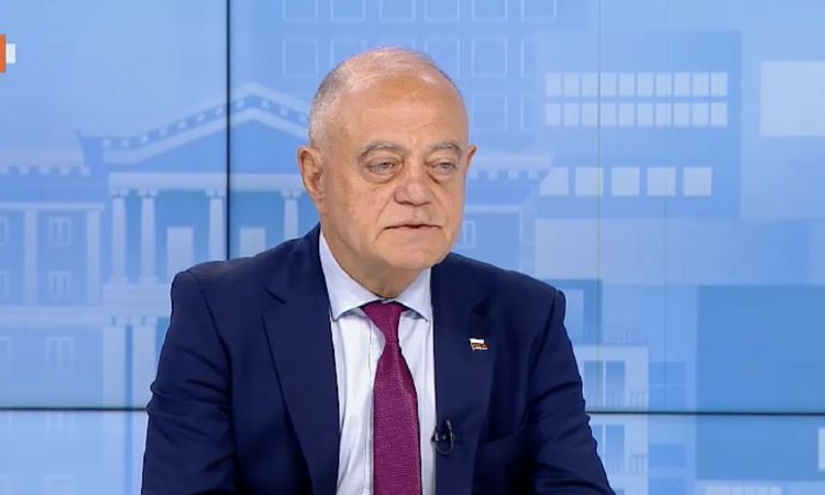 Ген. Атанасов: Общо взето си губим времето с тези вотове на недоверие