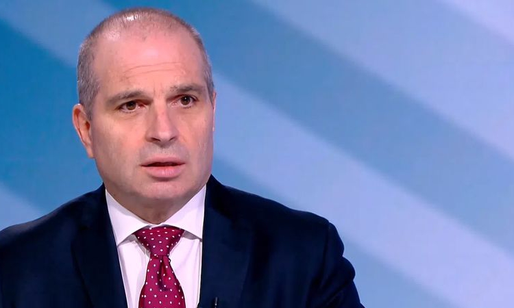 Караджов: Реагирам на всички критики, но не съм съгласен да обиждаме железничарите