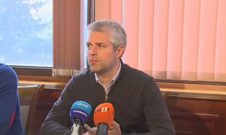 Благомир Коцев и още трима са задържани за 72 часа с обвинения за подкупи и пране на пари