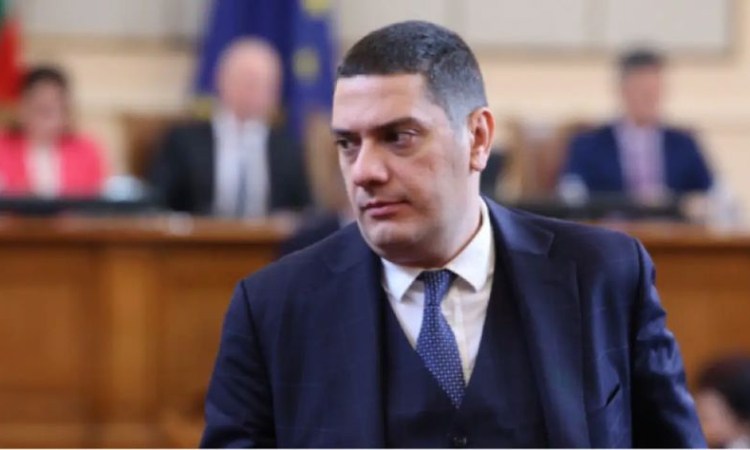 Христо Гаджев: Системата за гасене на пожари от Спартан е като завода за електроавтомобили на Кирил Петков-без резултат