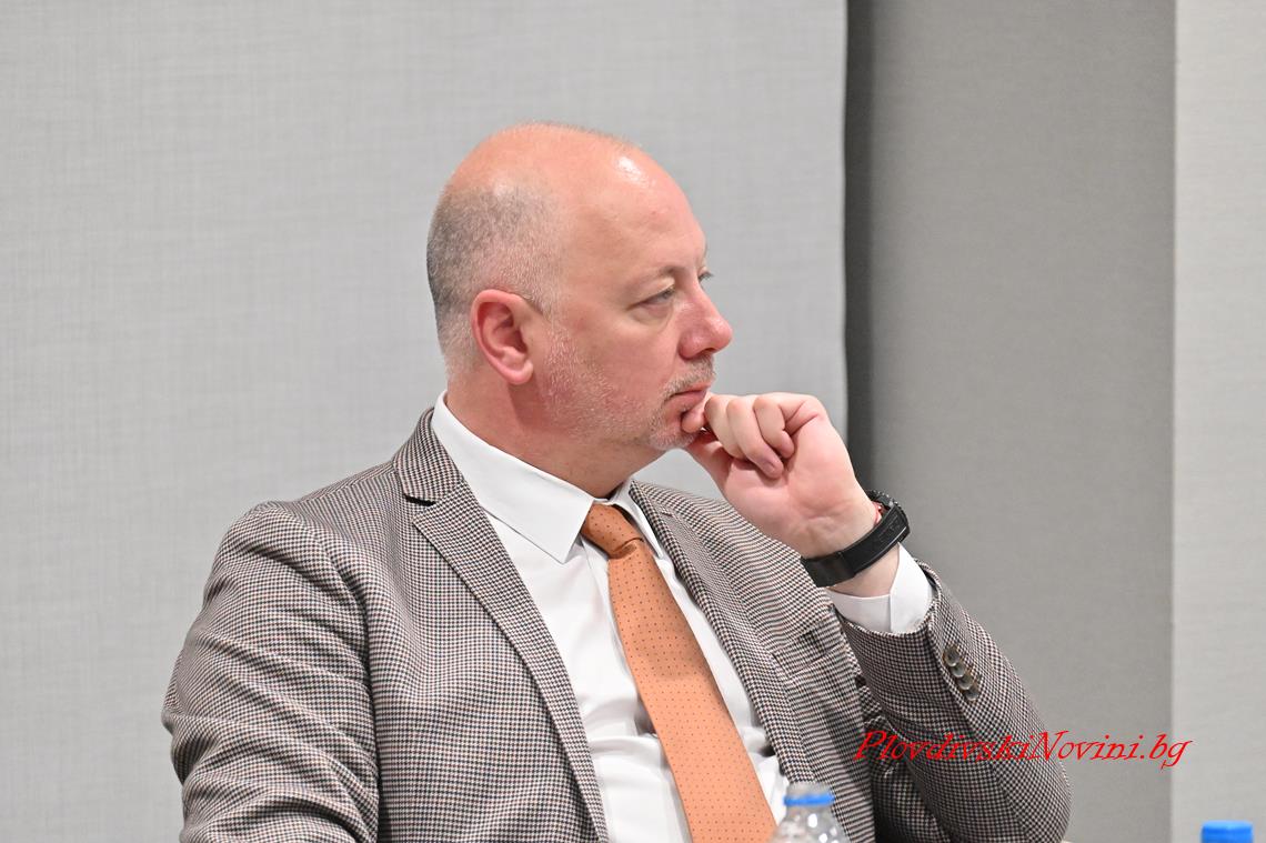 Желязков: Гаранциите за сигурност за Украйна трябва да включват устойчива подкрепа от Европа и САЩ