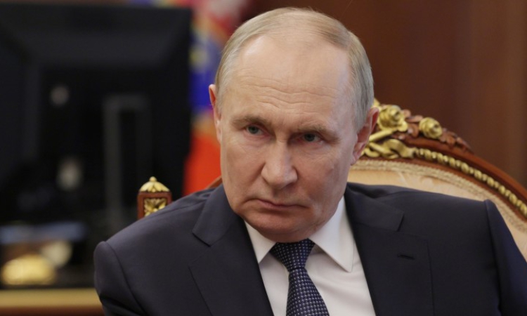 Путин: Доставка на „Томахоук“ за Украйна ще подкопае възстановяващите се връзки със САЩ