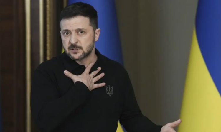 В Украйна: Идват мрачни дни за Зеленски, ситуацията е критична