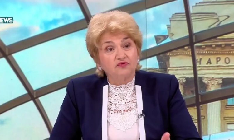 Плугчиева: Продажбата на &quot;Лукойл&quot; е по настояване на Брюксел