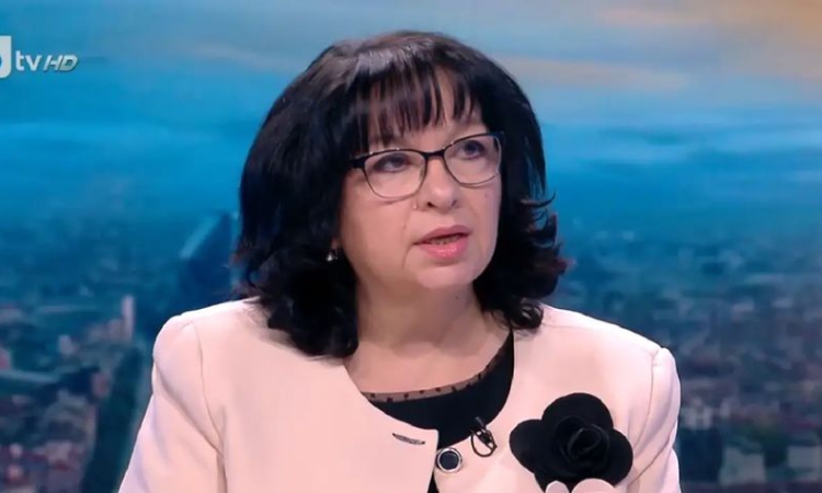 Петкова за първия бюджет в евро: До края на месеца го внасяме в парламента, още малко търпение