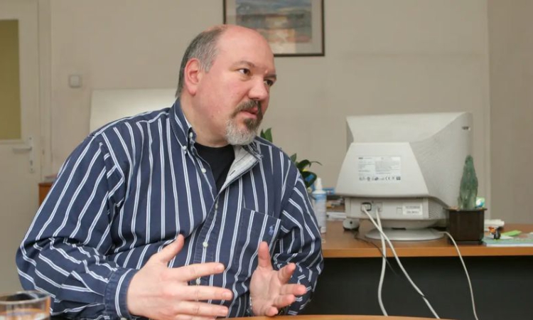 Проф. Александър Маринов: Ако Борисов трябва да избира между Радев и Пеевски, ще избере по-малкото зло – Радев