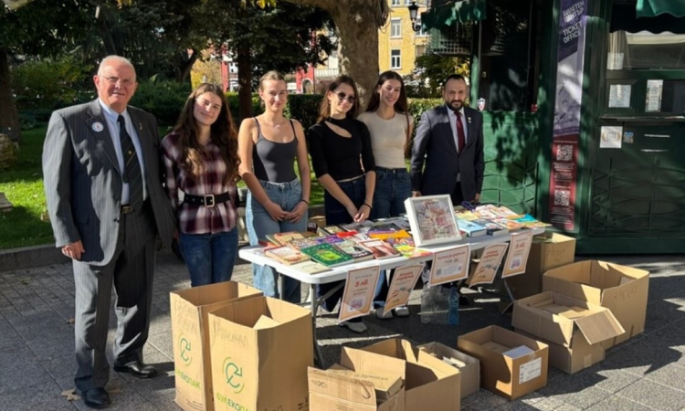 „Прочети и предай нататък“ – Пловдив чете с кауза