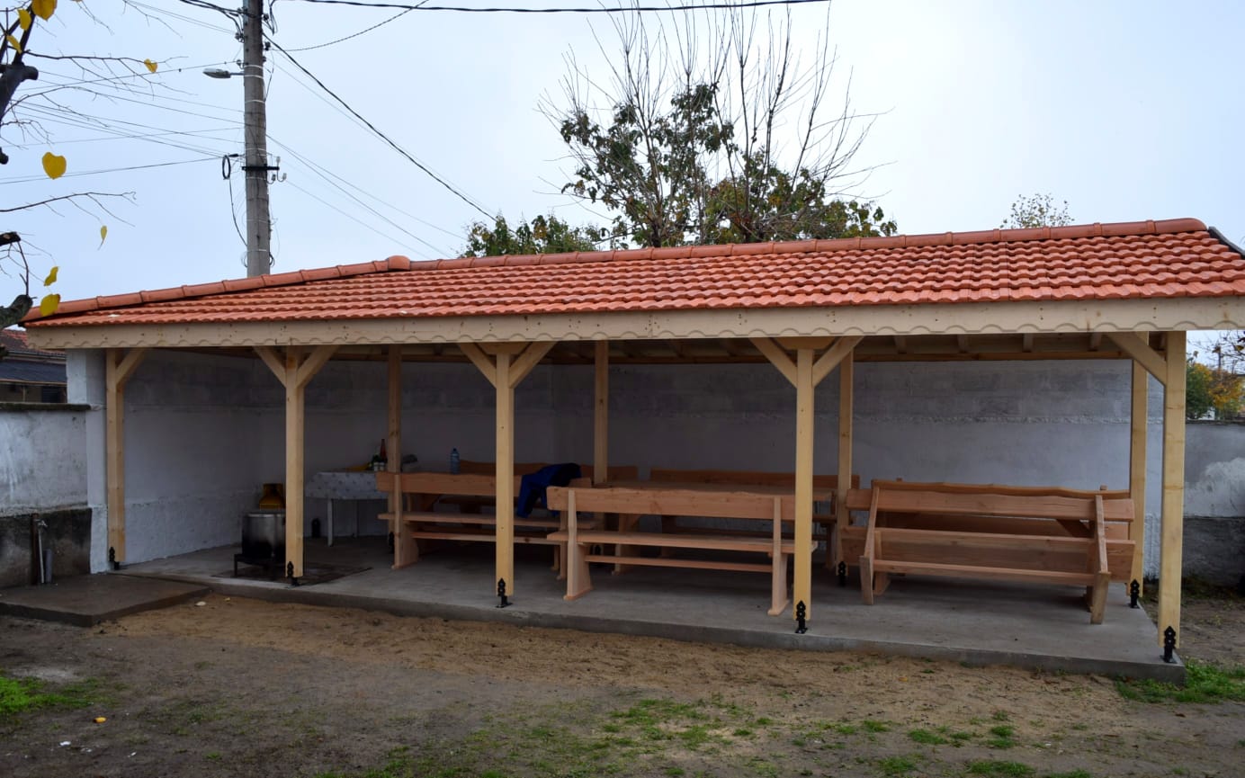 Ремонтираната 130-годишна църква събра жителите на Ясно поле за храмовия празник 