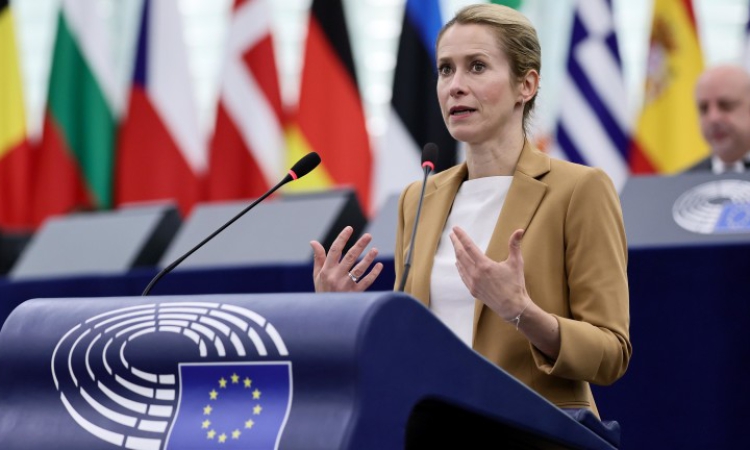 ЕС настоява Киев да приеме сериозно корупционния скандал