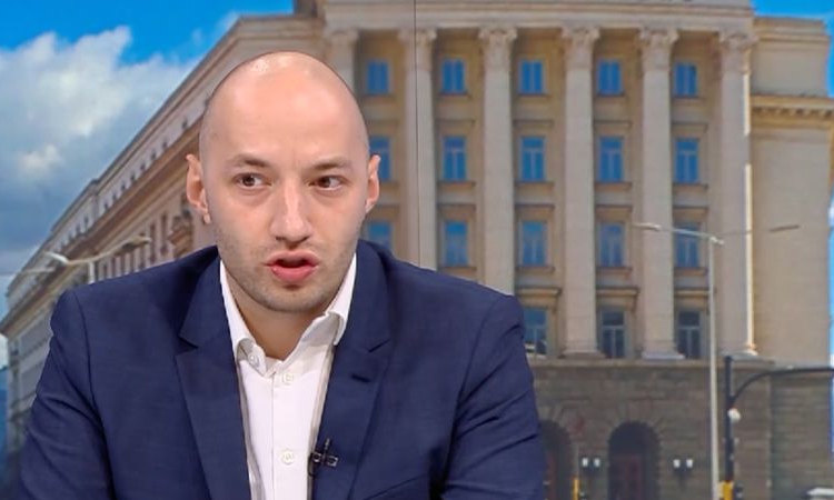 Димитър Ганев: Ако проектобюджетът остане с тези параметри, догодина ще се окажем в румънския сценарий