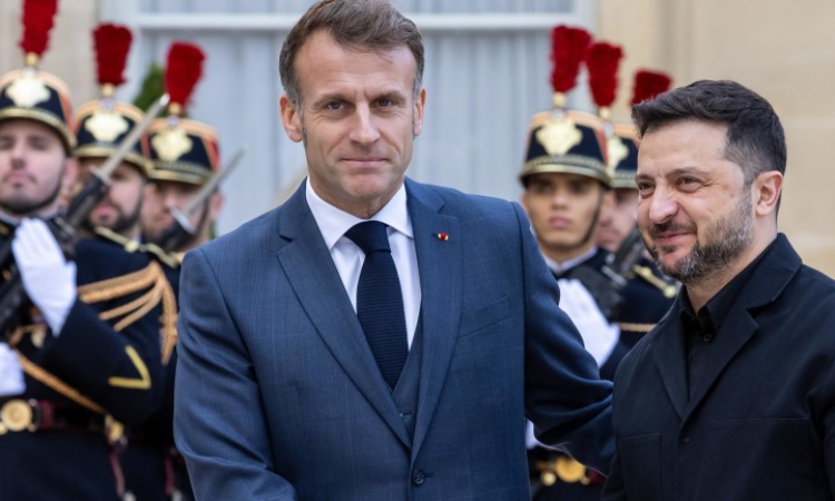 Зеленски договори 100 самолета Rafal и системи за ПВО в разговор с Макрон