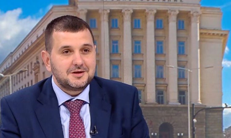Йордан Иванов (ПП-ДБ): Дори и да влезе в пленарна зала искането на президента, референдум няма да има