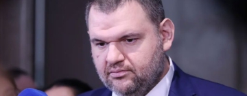 Пеевски поиска да се закрие правителствения авиоотряд