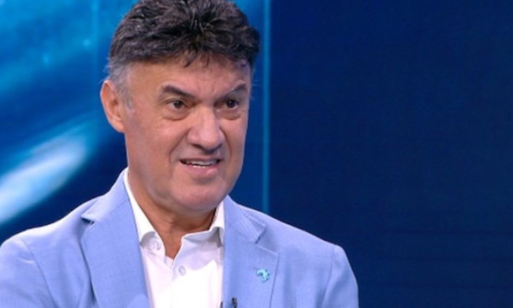 Боби Михайлов е контактен и адекватен след инсулта