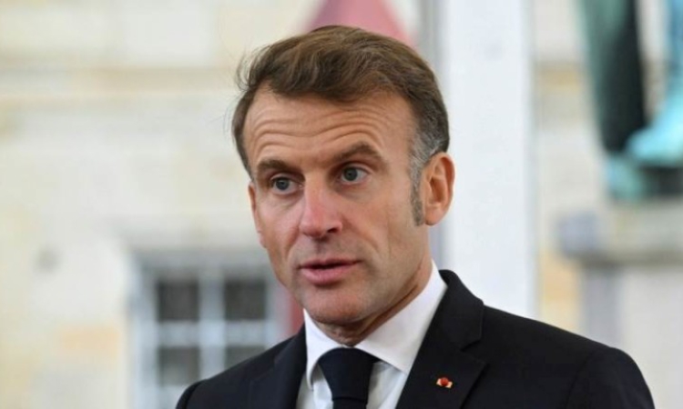 Макрон връща казармата във Франция: Ще служат доброволци на по 18 и 19 години