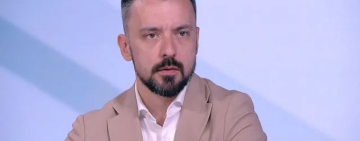 Кристиян Шкварек: Умно-красивите се катерят по гърба на хората от протеста към следващата Сглобка