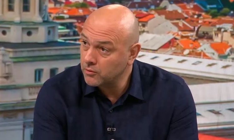 Политологът Димитър Аврамов: Подходът на мнозинството към бюджета прилича на този на Мадуро във Венецуела
