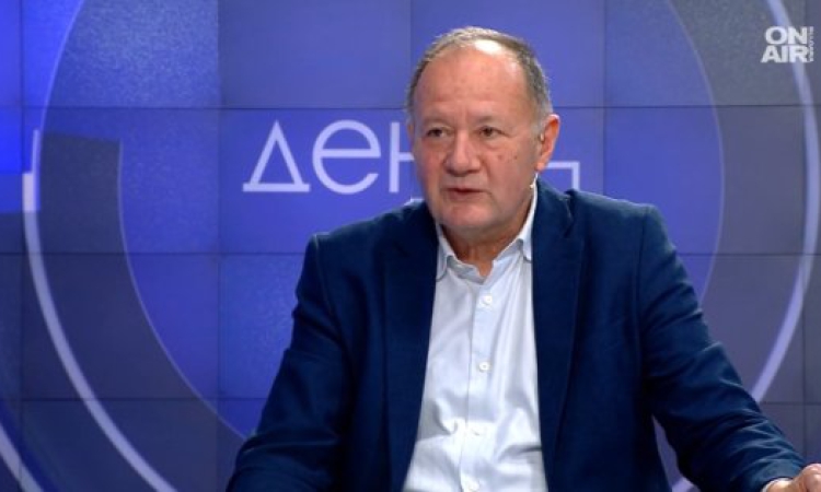 Михаил Миков: Вотът на недоверие няма да свали правителството
