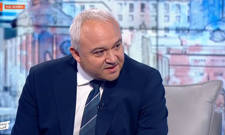 Иван Демерджиев: Юмрукът този път го показаха хората на площадите