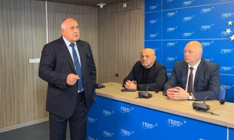 Борисов: Настоях за тази оставка днес, за да не ни заличат