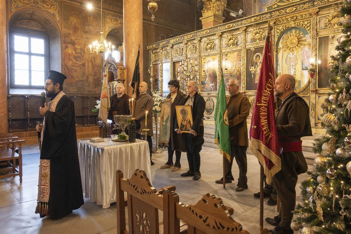 Възрожденски ритуал оживя на еснафския празник в Пловдив