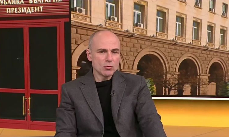 Политологът Петър Чолаков: Борисов си запази всички карти, осигури си меко кацане