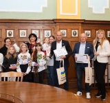 Украински деца поздравиха кмета Костадин Димитров за Коледа