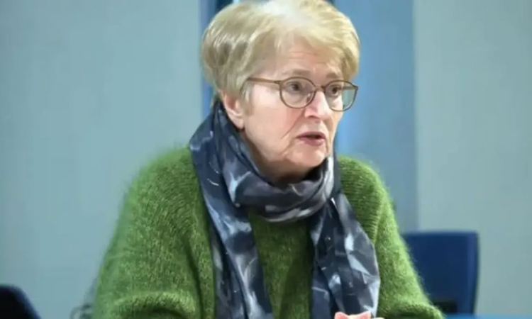 Копринка Червенкова: Страхувам се, че Желязков ще остане да ни управлява до изборите, защото никой не иска