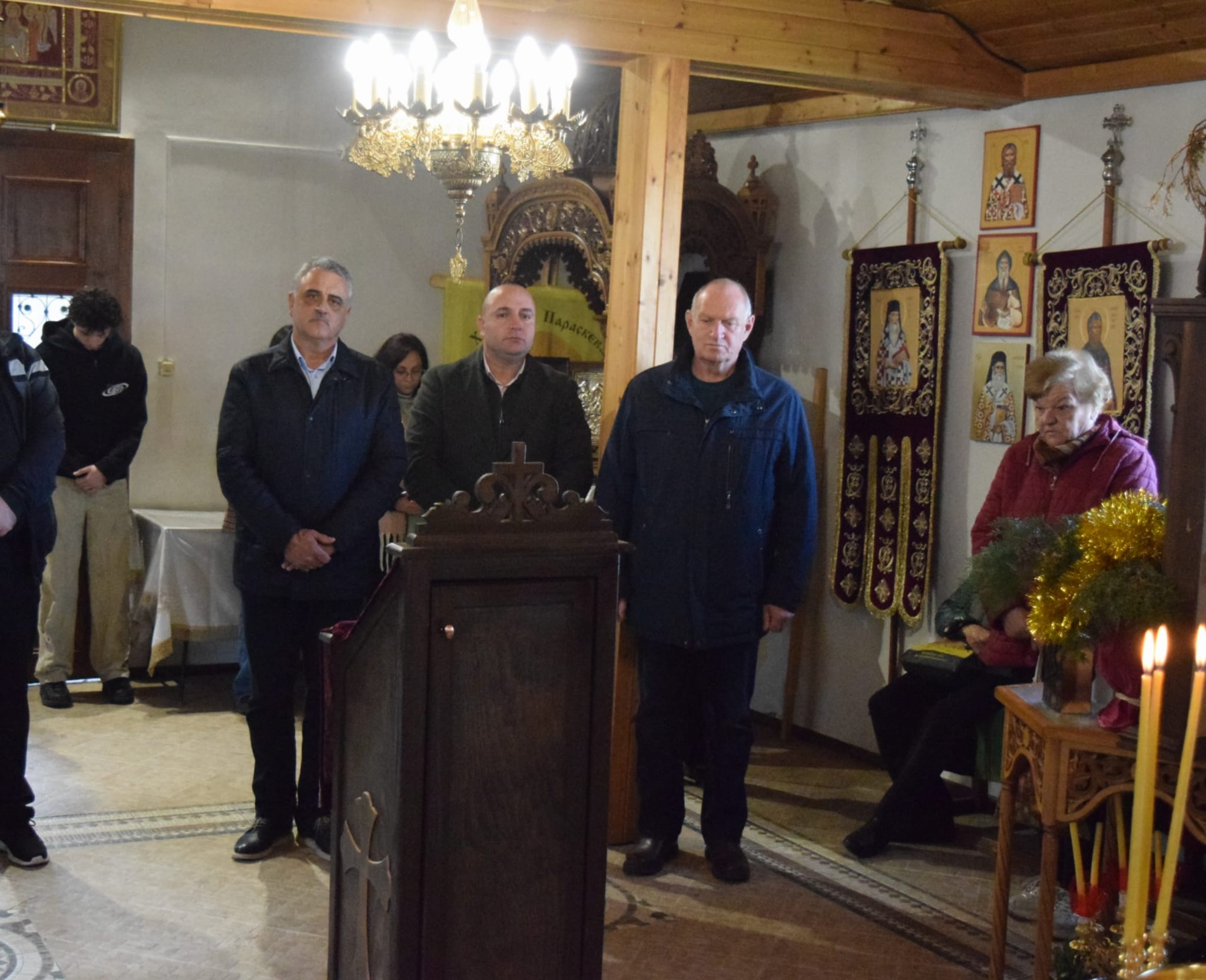 Десетки се хвърлиха за спасяване на Богоявленския кръст в реките на Община Марица