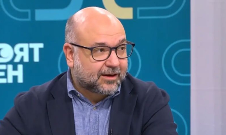 Христо Панчугов: Ако Радев не излезе на политическия терен сега, по-късно това вече няма да има смисъл