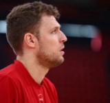 Везенков и Олимпиакос паднаха от Фенербахче