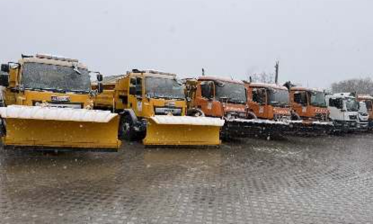 Техника и екипи на „Чистота“ са в готовност да обработват улиците на Пловдив