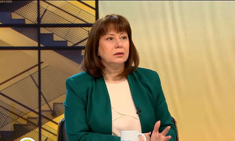 Велислава Делчева поясни дали е била потърсена от Радев за служебен премиер