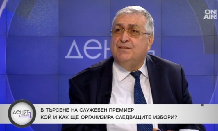 Проф. Близнашки: Радев си постави невъзможни цели