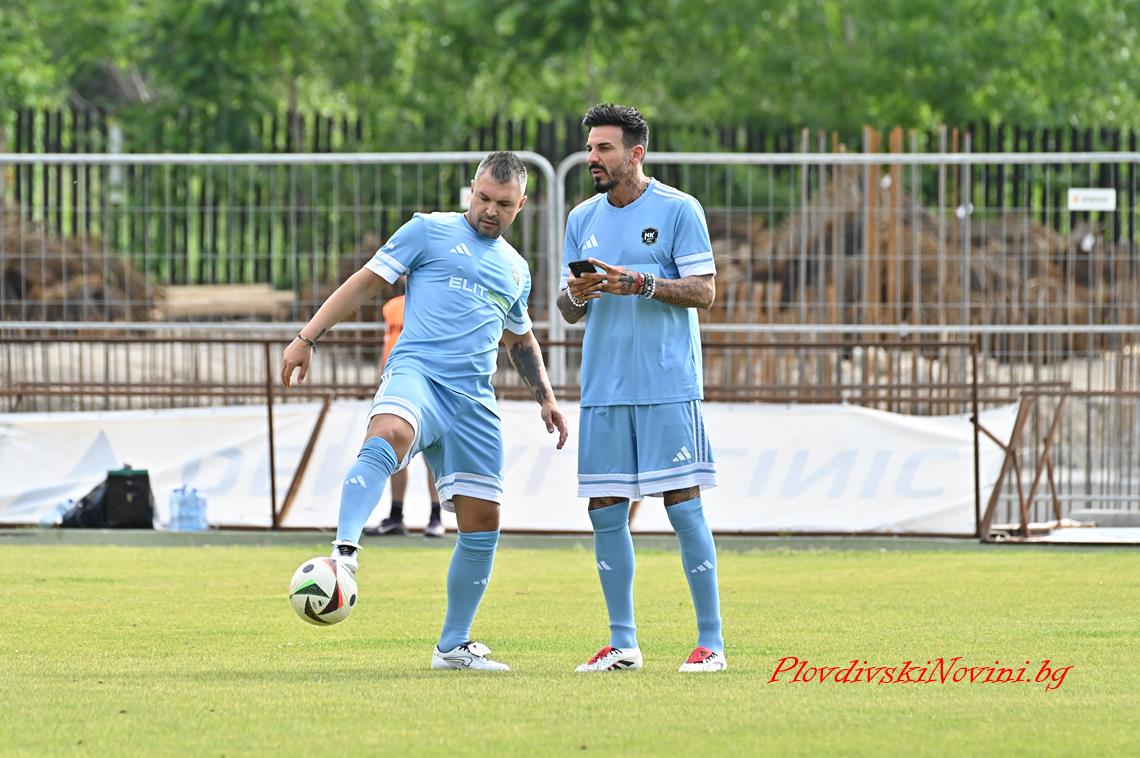 Божинов: При Стоичков няма обеци и татуси, има ред и труд!