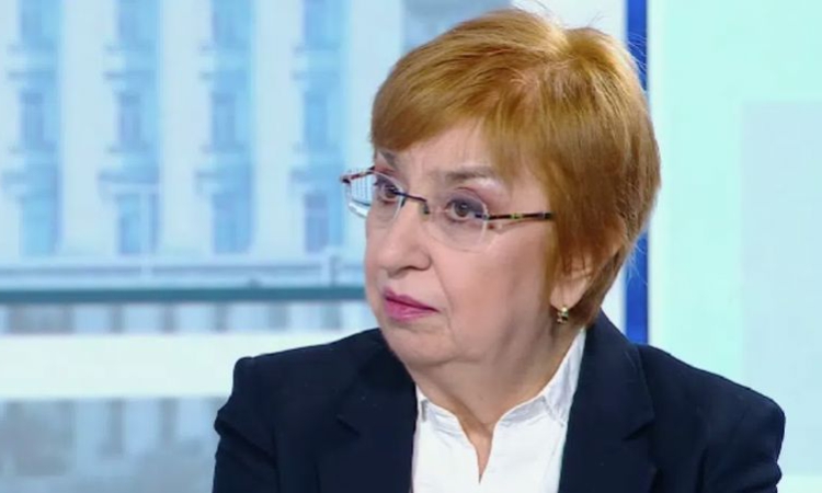 Проф. Михайлова: Йотова да не влиза в обувките на Радев