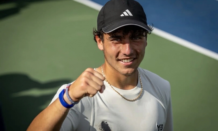 17-годишният Иван Иванов пише история